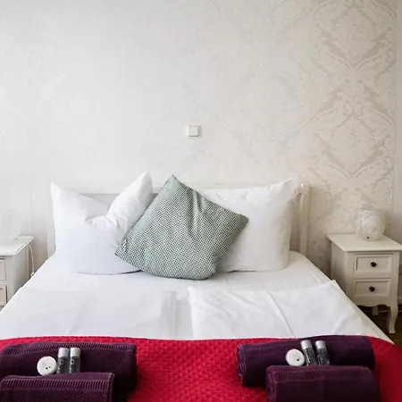 Bed & Breakfast My Place Mit Fruehstueckspaket - With Breakfastbox Frankfurt am Main