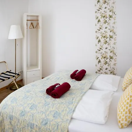 Alojamento de Acomodação e Pequeno-almoço My Place Mit Fruehstueckspaket - With Breakfastbox 4*
