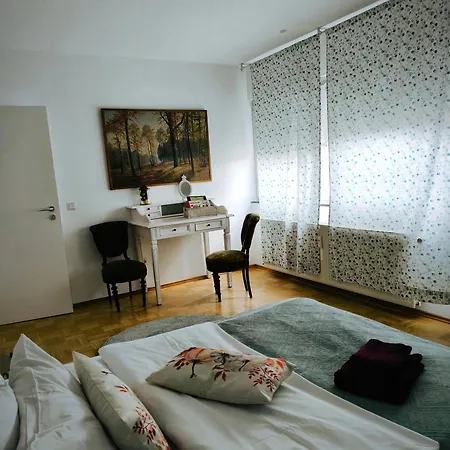 Alojamento de Acomodação e Pequeno-almoço My Place Mit Fruehstueckspaket - With Breakfastbox 4*