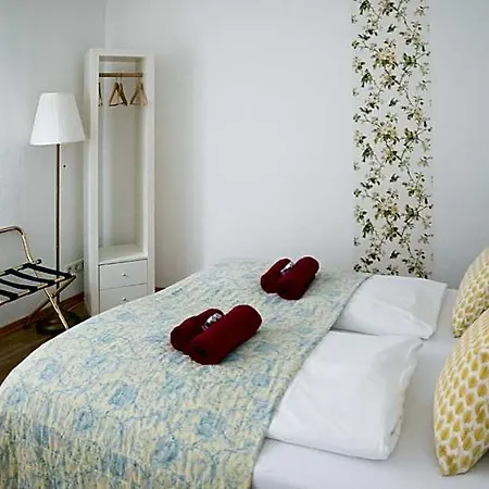 Bed & Breakfast My Place Mit Fruehstueckspaket - With Breakfastbox 4*