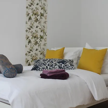 My Place Mit Fruehstueckspaket - With Breakfastbox 4* Frankfurt am Main